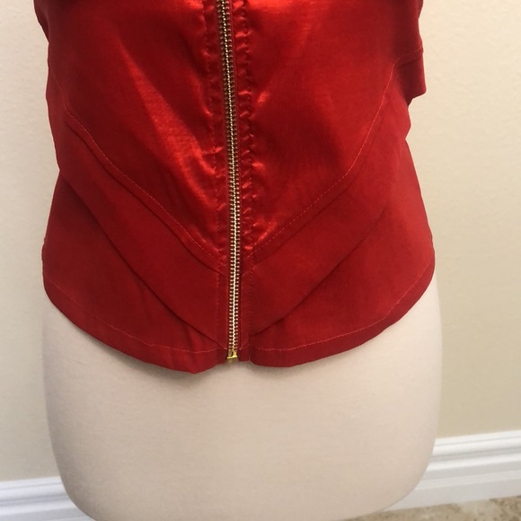 Red Shapeware - Picture 3 of 8